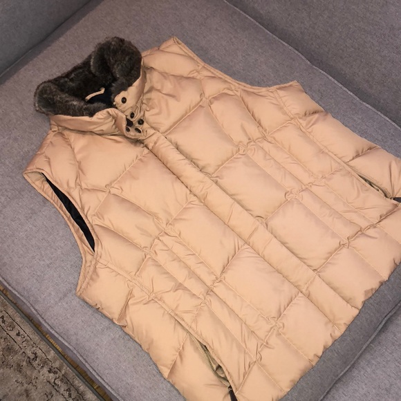Eddie Bauer Jackets & Blazers - Eddie Bauer Beige Puffer Vest with Faux Fur Collar